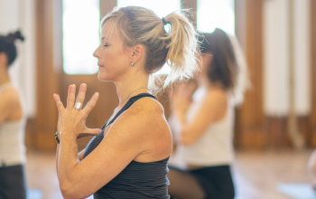 Actividad Yoga para Adultos