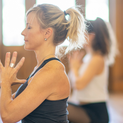 Actividad Yoga para Adultos